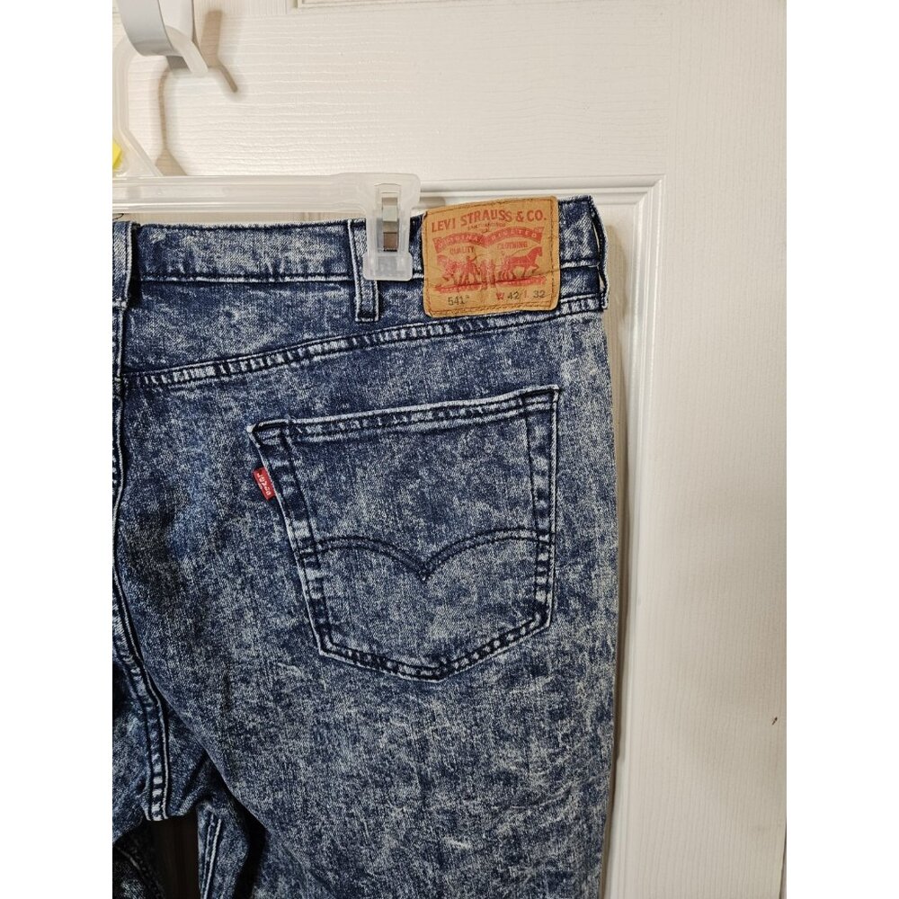 Levis 541 Jeans Mens 42x32 Blue Acid Wash Athletic Fit Taper Stretch Denim - Picture 10 of 13